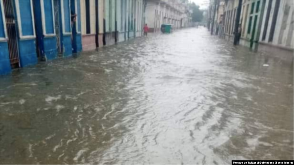Inundaciones en la capital cubana. Foto del Gobierno Provincial de La Habana.