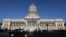 Vista general de la fachada del Capitolio Nacional de Cuba. 