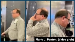 El exespía cubano Fernando González, en el Aeropuerto Internacional de Barajas, Madrid.