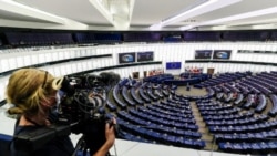 Parlamento Europeo debatió contratación de médicos cubanos