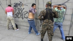 La ONU pide hacer más inclusivas nuestras democracias, mediante la integración de los jóvenes y los marginados en el sistema político. 