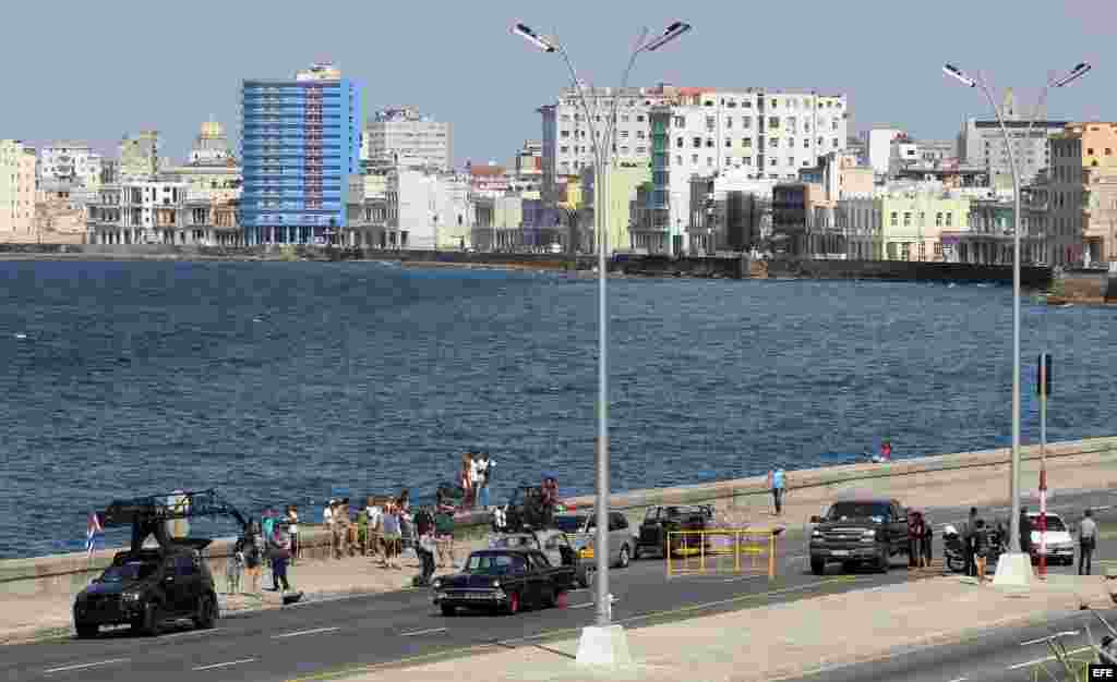 El Malecón como escenario de "Fast and Furious" .