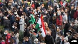 Manifestantes en Budapest, Hungría.